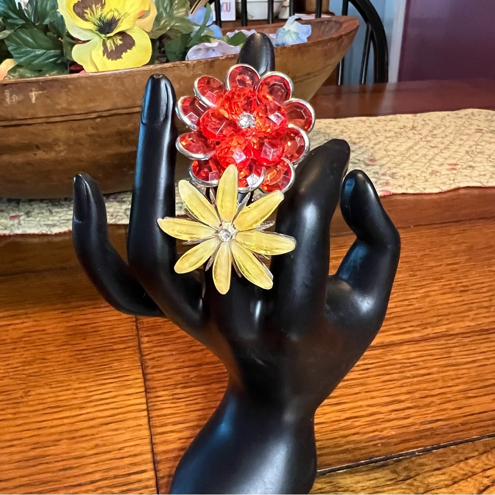 Flower ring pair